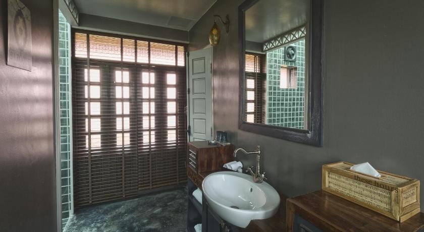 รูปของห้องพัก มีระเบียงรวม (Separate Room with Shared Balcony) 2