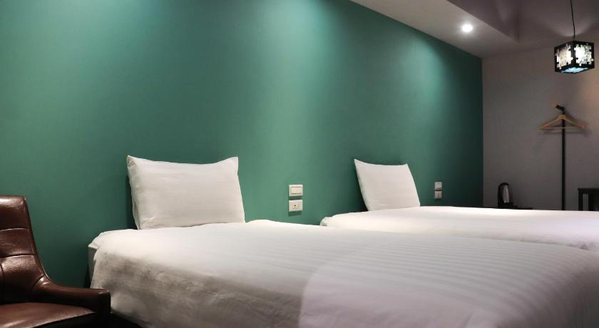 Image of Standard Family Triple Room without Window 5