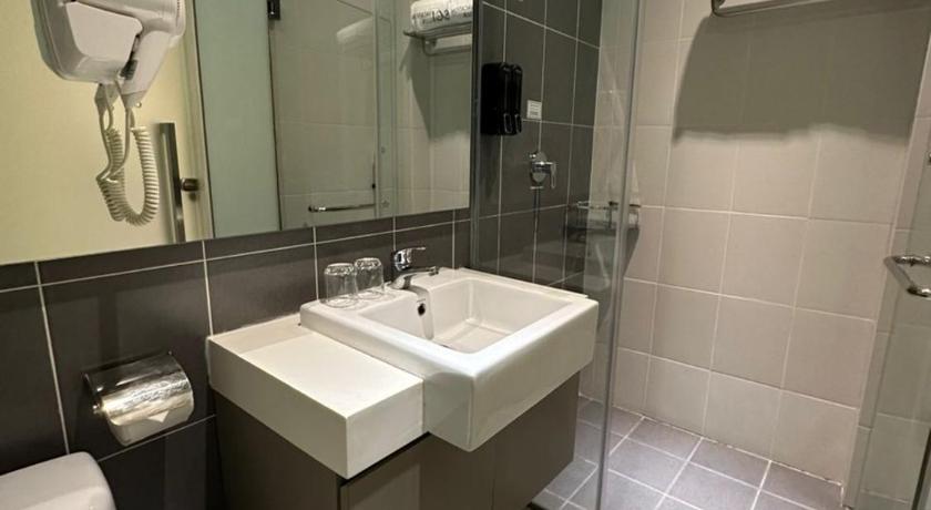 Image of Superior Queen Room 2
