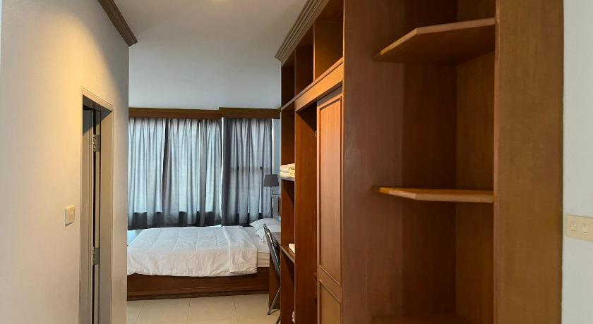 ロッブリー Naraigrand Hotel 3つ星 ホテル 外観