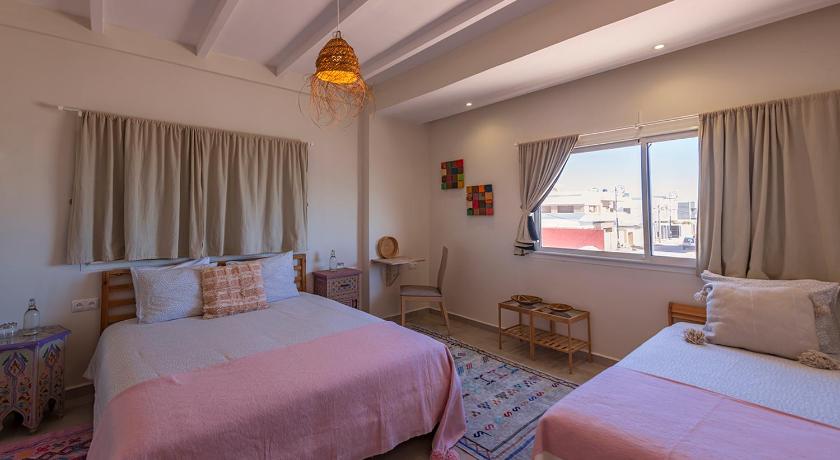 Image of Large Twin Room 3