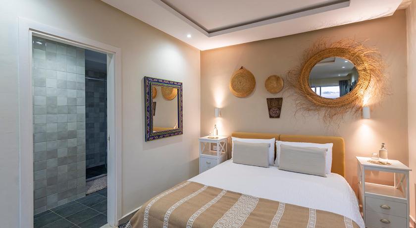 Image of Deluxe Double Room 8
