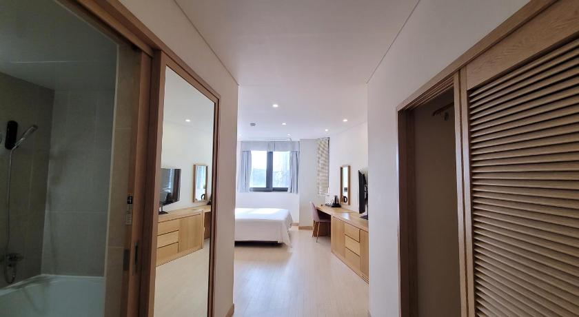 Image of Business Double 9