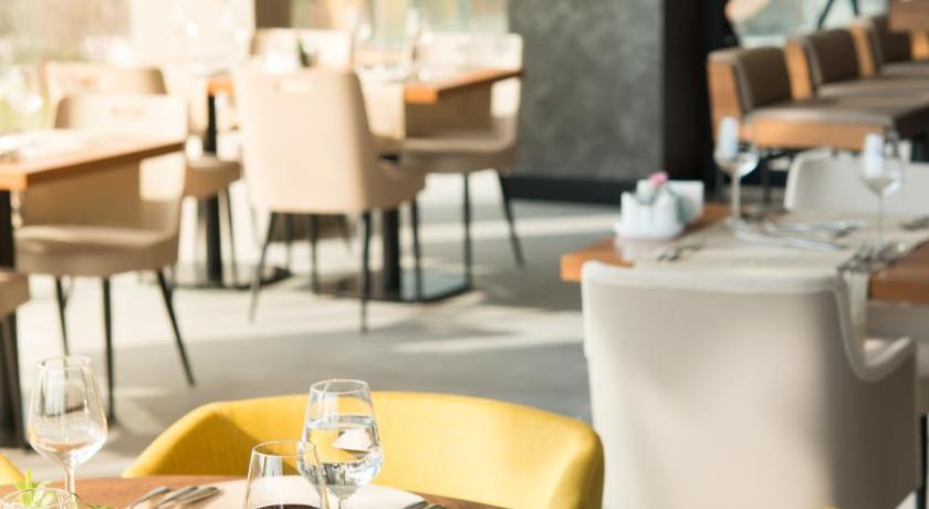 Holiday Inn Express Istanbul Airport - image 12