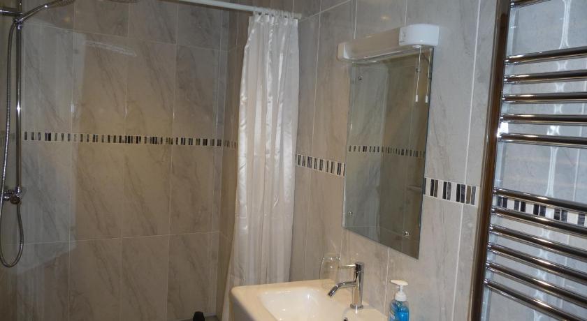 Image of Twin Room with Shower 1