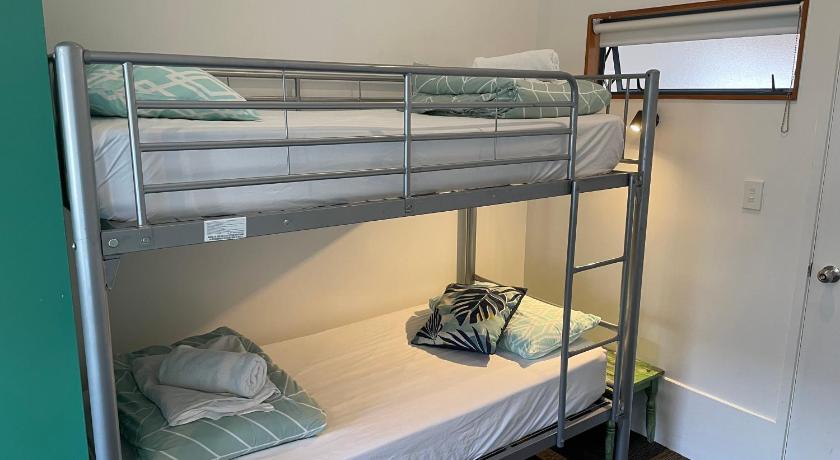 Image of Double or Twin Room with Private Bathroom 4