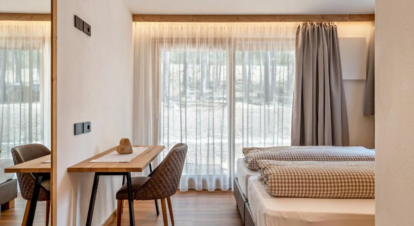 マレーベ Les Ciases Chalets Dolomites Apt 1 4つ星 シングルルーム プール