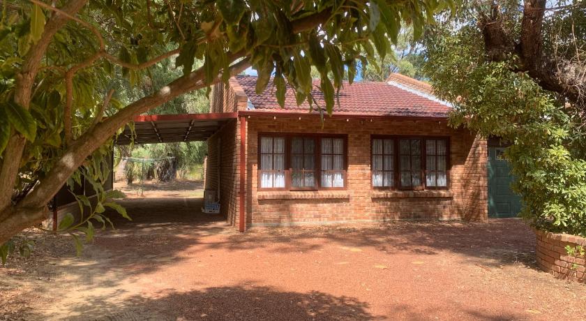 Bentworth Lodge photo