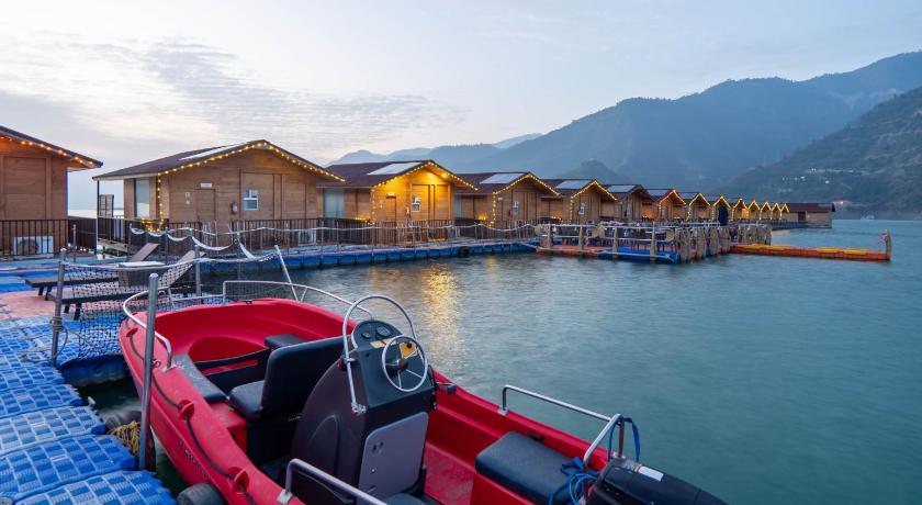 Le ROI Floating Huts and Eco Rooms photo