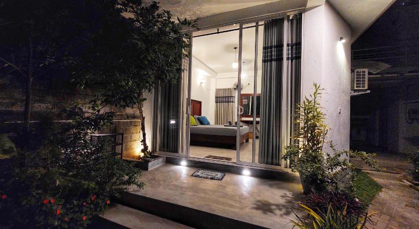 CHEN VILLA - Near Airport — Hotel in Negombo