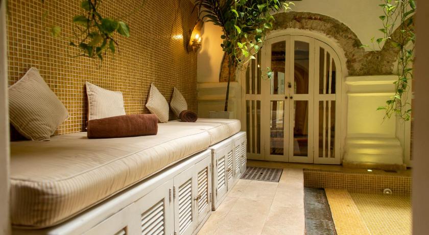Leones de Alba Hotel Boutique photo