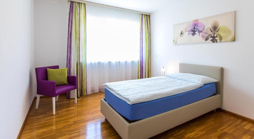 Image of Two-Bedroom Apartment with kitchen 4