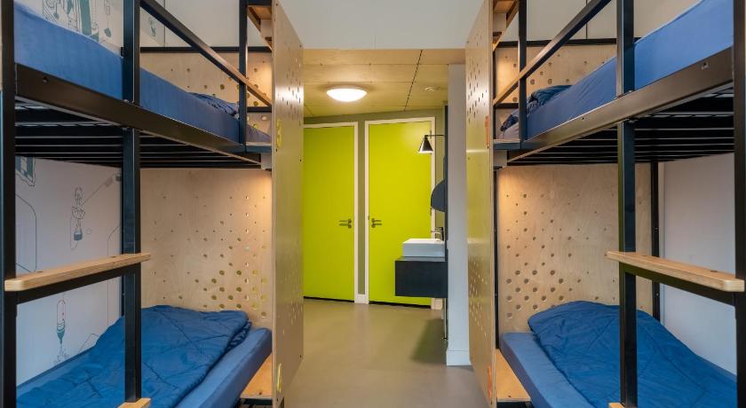 Bed in 6-8 Bed Mixed Room with Shower, Stayokay Hostel Utrecht Centrum in Utrecht