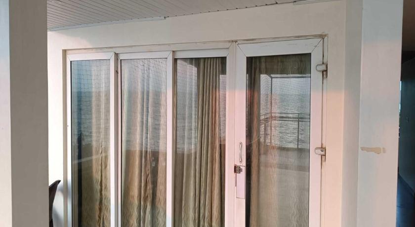 Baywatch Beach Homes photo