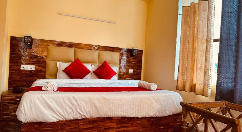 Hotel Kalinga Grand Manali photo