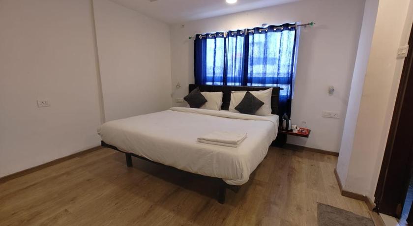 Hotel Grand Majesty photo