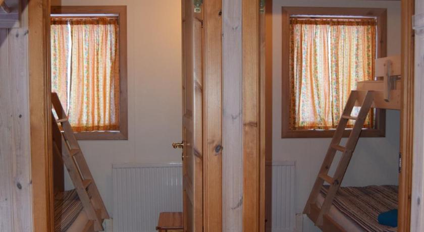 Image of 3-Bedroom House 11