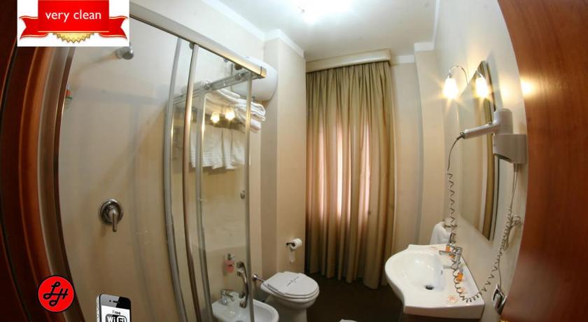 Image of Triple Room 2