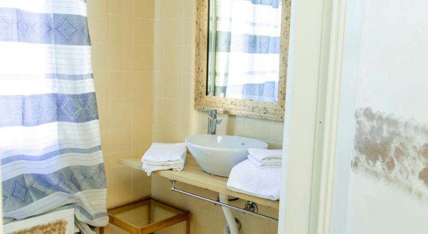 Image of Deluxe Room 13