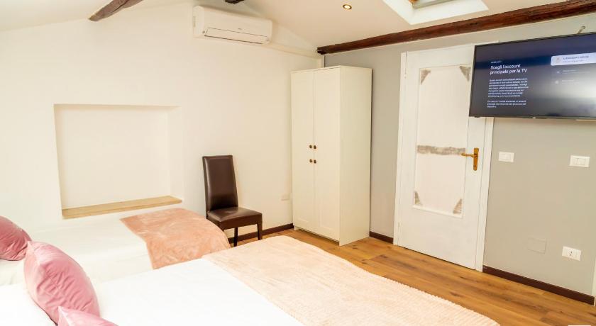 Image of Standard Triple Room 7
