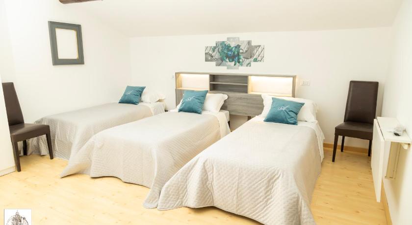 Image of Basic Triple Room 0