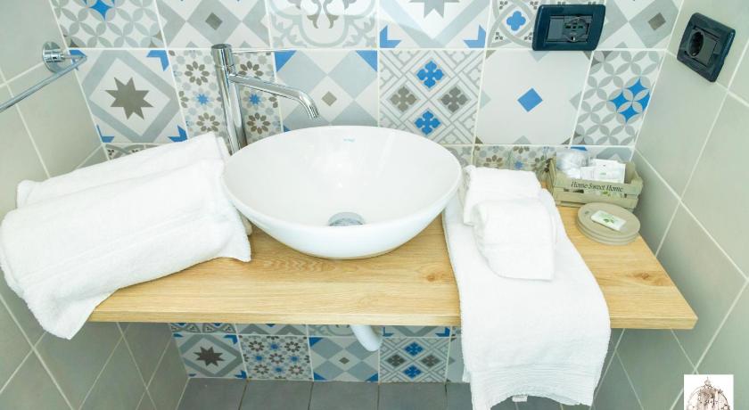 Image of Deluxe Room 10