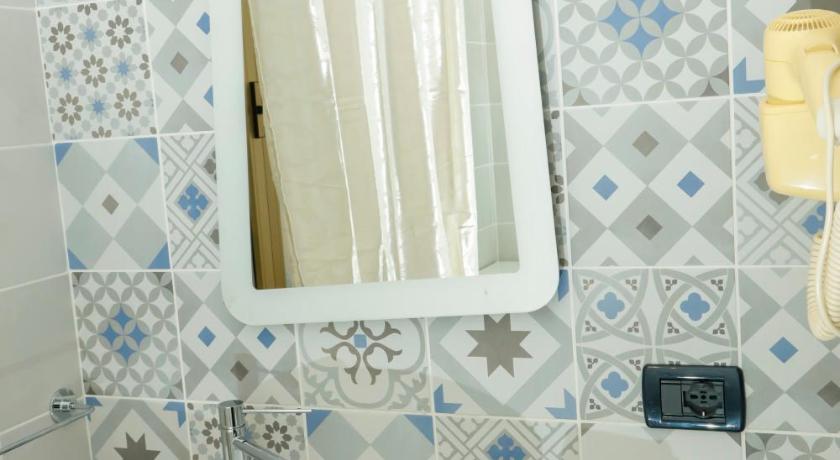Image of Twin Room 7