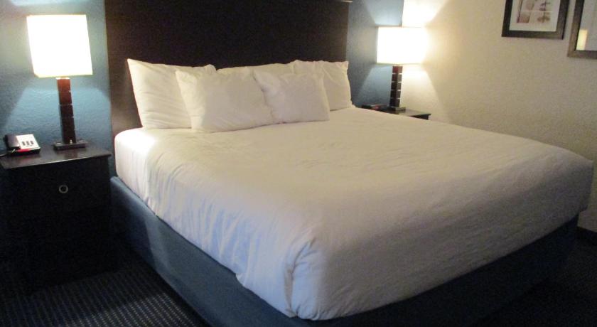 AmericInn by Wyndham Hayward photo