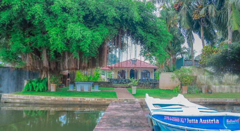 Bentota River Villa