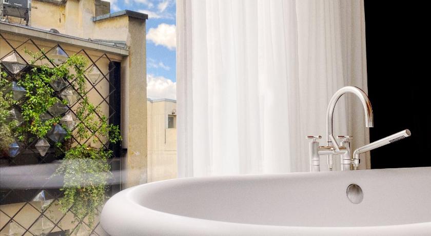 Hotel Bourg Tibourg photo