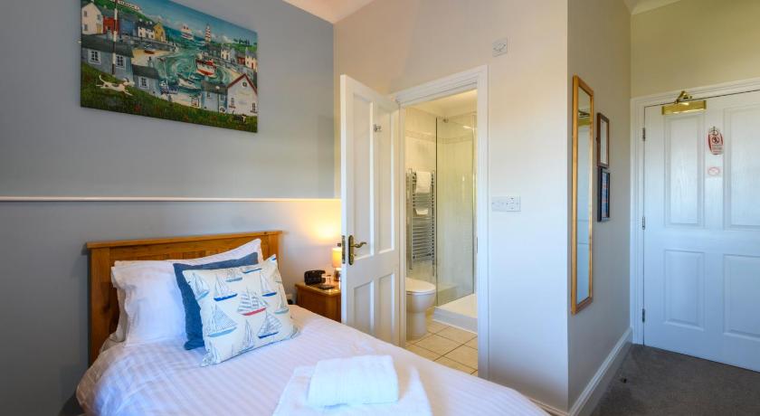Image of Single Room with Beach View 0