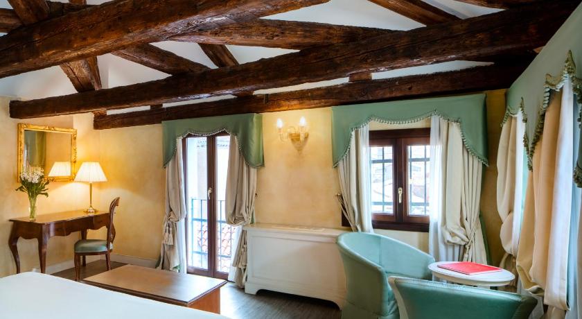 "Premium" klases divvietīgs numurs (1 vai 2&nbsp;gultas) (Premium Double or Twin Room) attēls 4