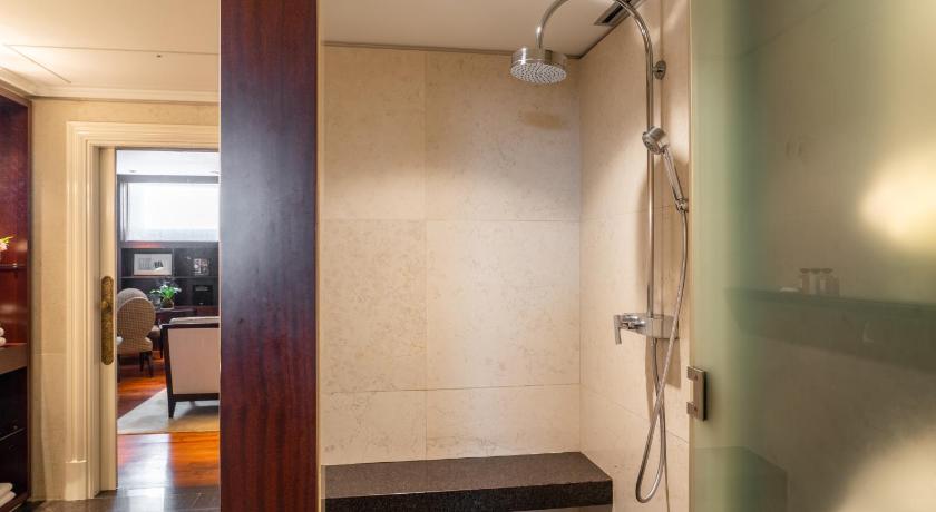 Image of 1 Bedroom Suite Palace 8