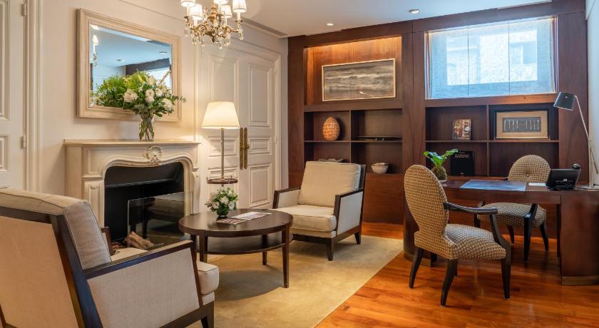 Image of 1 Bedroom Suite Palace 4