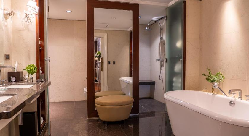 Image of 1 Bedroom Suite Palace 3