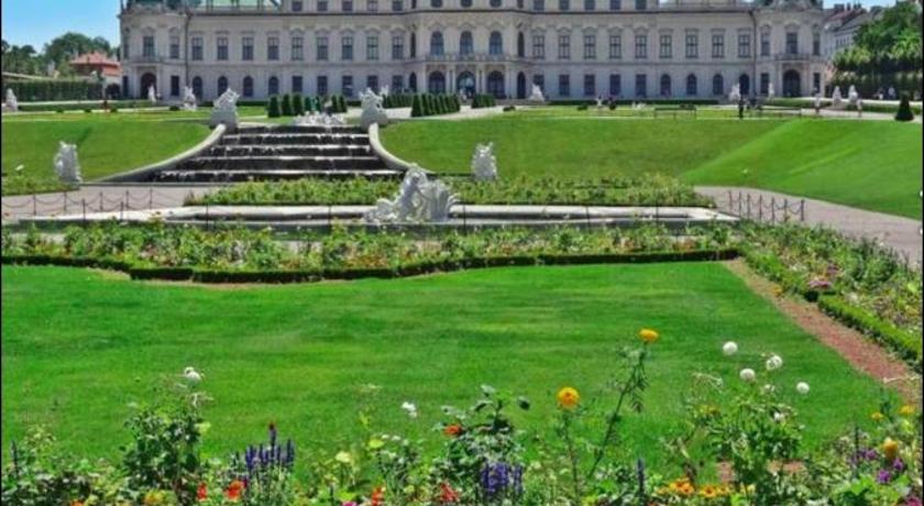 Monteapartments Vienna Belvedere 10 minutes to downtown photo