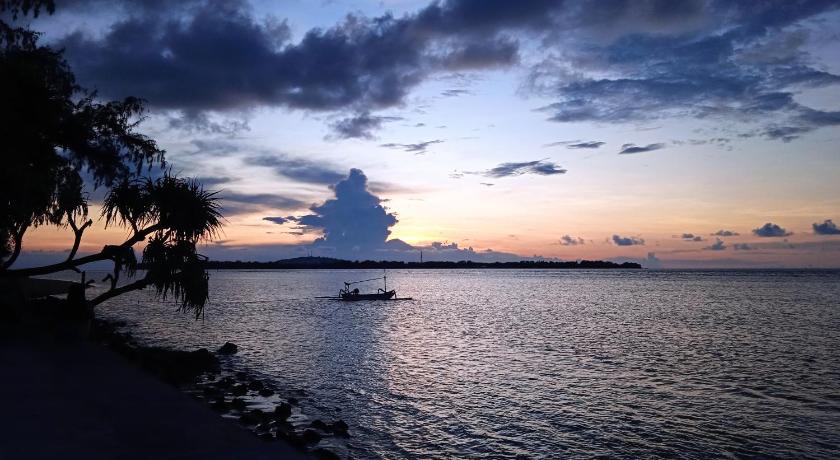Bintang Tiga Bungalows Gili Air photo