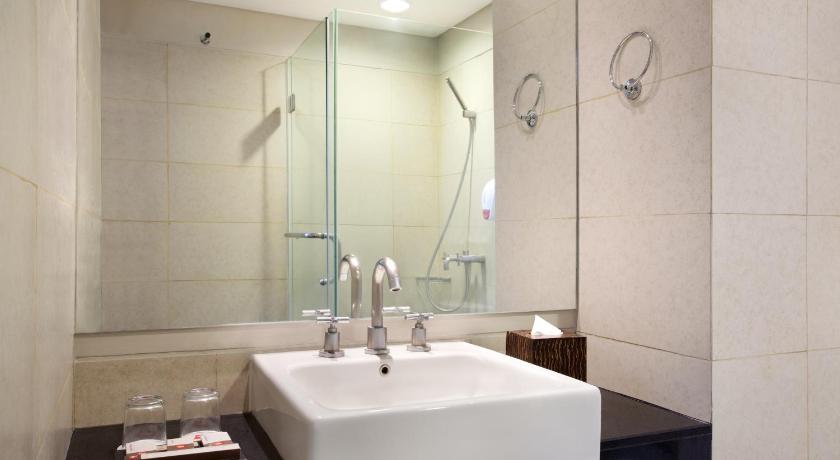 Foto Kamar Standard Queen (Standard Queen Room) 2