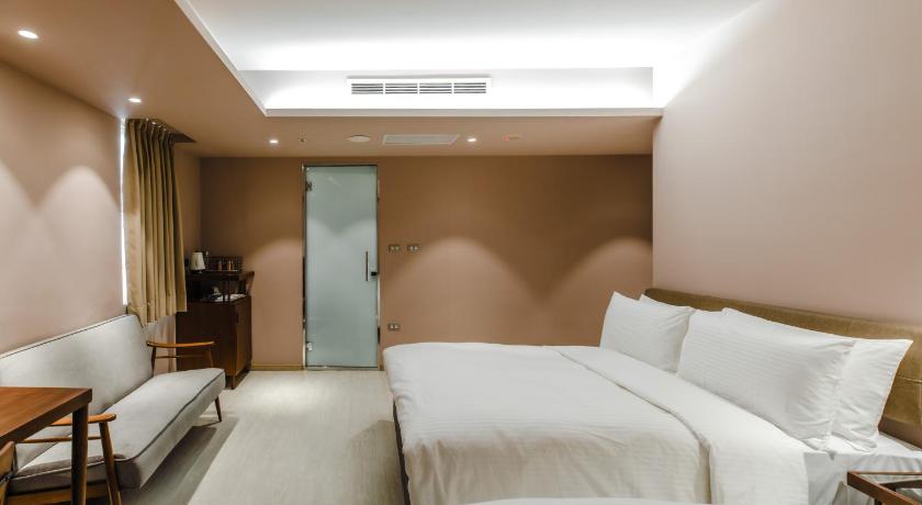 Image of Quadruple Deluxe 6