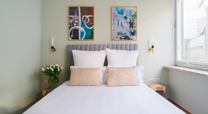 Adore Rooms & Apartments