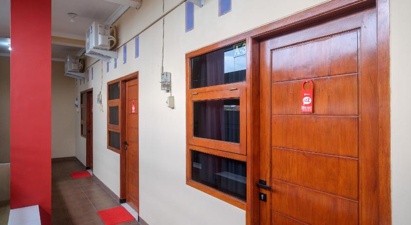 RedDoorz Syariah near Perempatan Kartasura – Kartasura, SD
