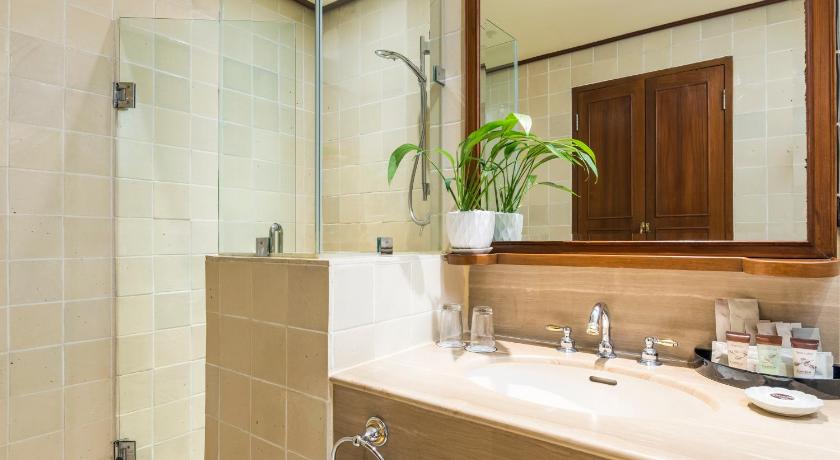 Image of Grand Deluxe City View Twin Bed Room 10