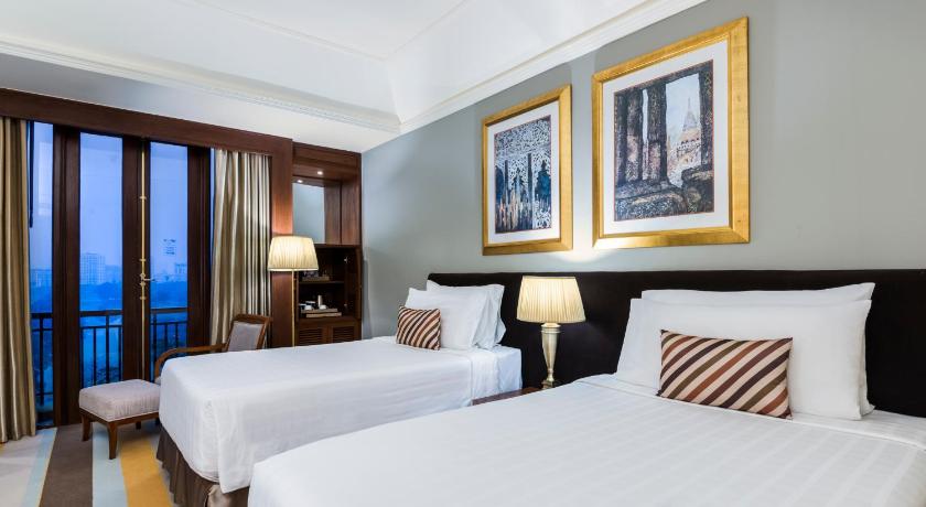 Image of Premier Deluxe Lake or Pagoda View Twin Bed 3