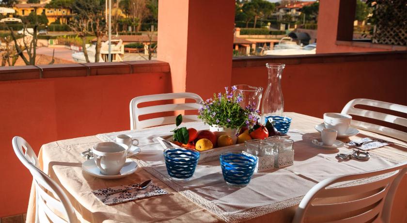BellaSirmione Holiday Apartments photo