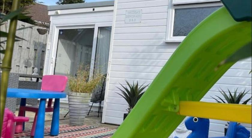 Nicolas Devon air bed and breakfast