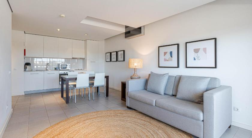 Image of Apartment with Pool View 1