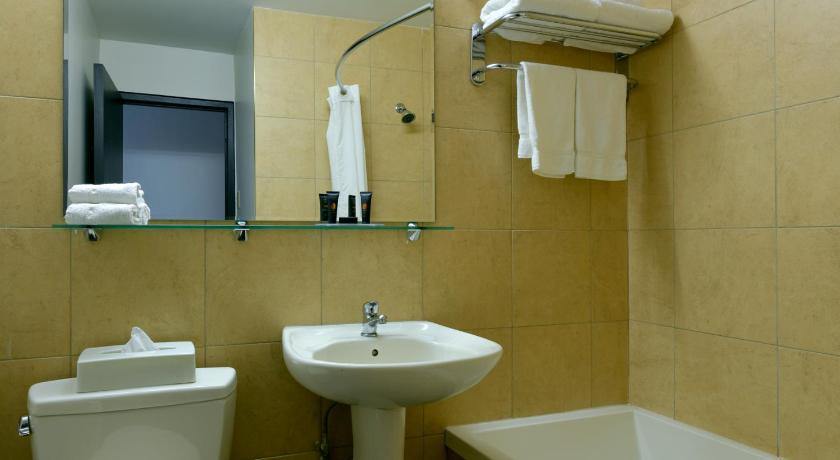 Image of 1 King Bed 13