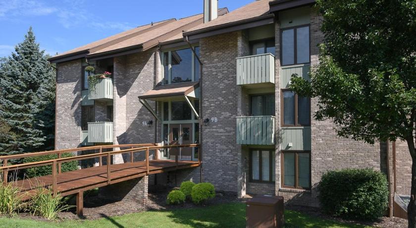 尚皮安 Seven Springs 2 Bedroom Standard Condo with Private Deck! condo 4星级 住宿 泳池
