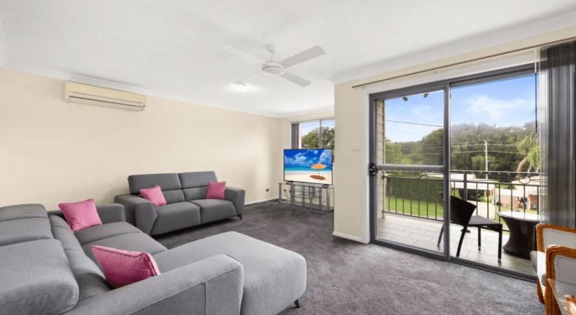 Home of Anna Bay 112 Old Main Rd Air Con WiFi and close to the beach — Hotel in Port Stephens
