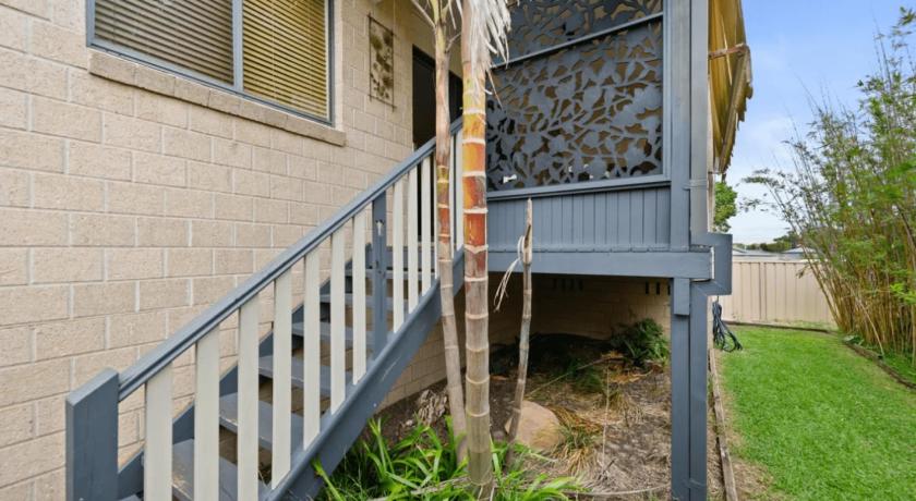 Home of Anna Bay 112 Old Main Rd Air Con WiFi and close to the beach photo